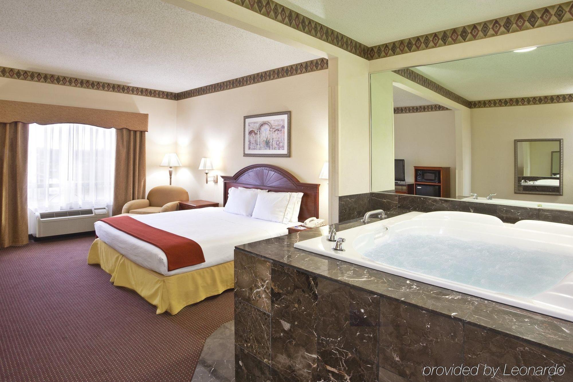 Holiday Inn Express Toledo-Oregon By Ihg Eksteriør bilde